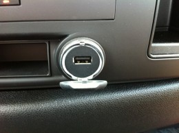 "LT" style USB jack "LT" style USB jack