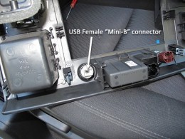 "LT" style USB jack "LT" style USB jack